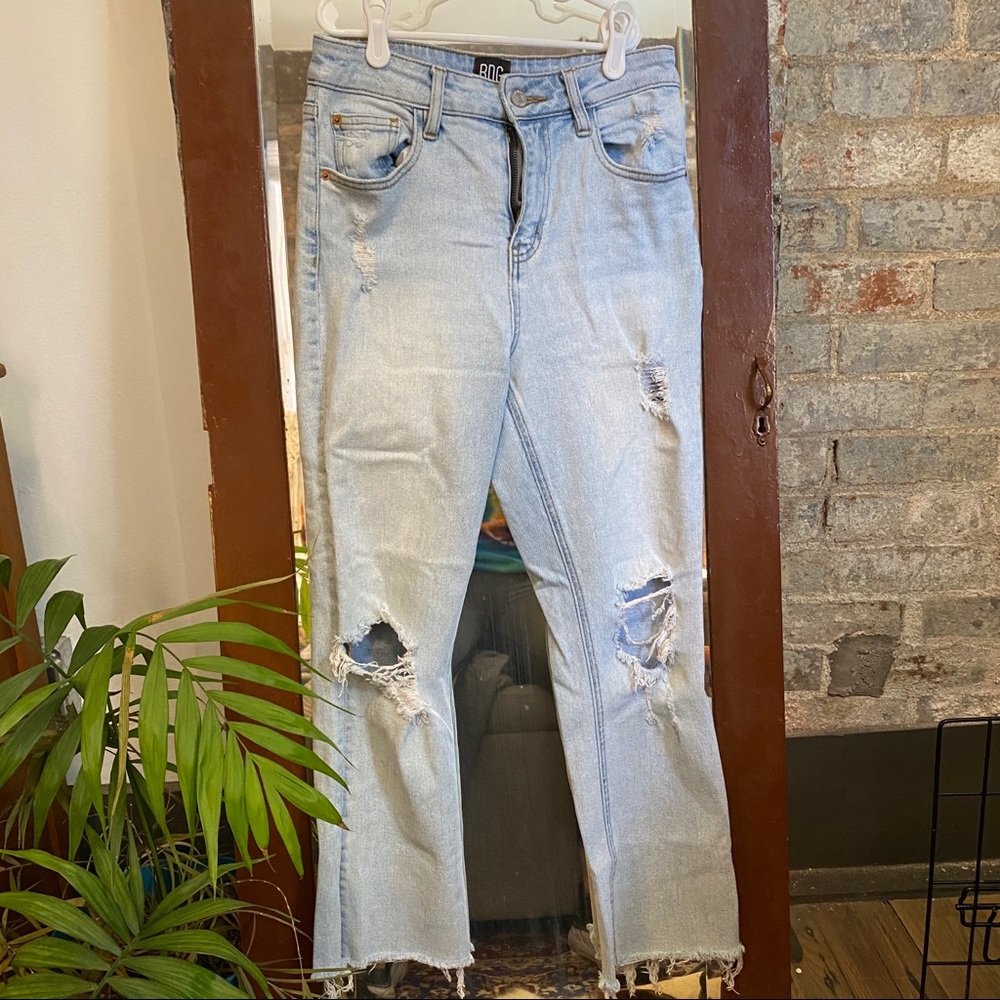 Urban Outfitters Crop Kick Flare Lightwash Jeans